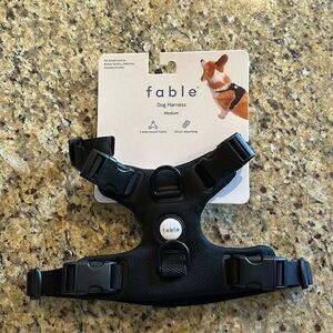 NWT: Fable Dog Harness, Black, Size M